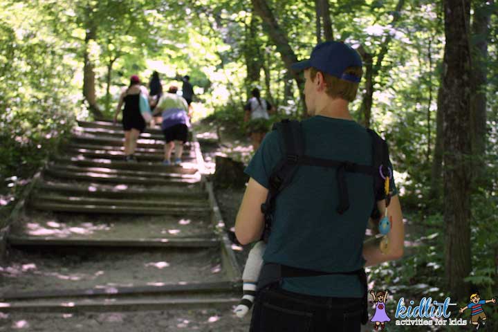 starved-rock-with-kids-baby-carrier